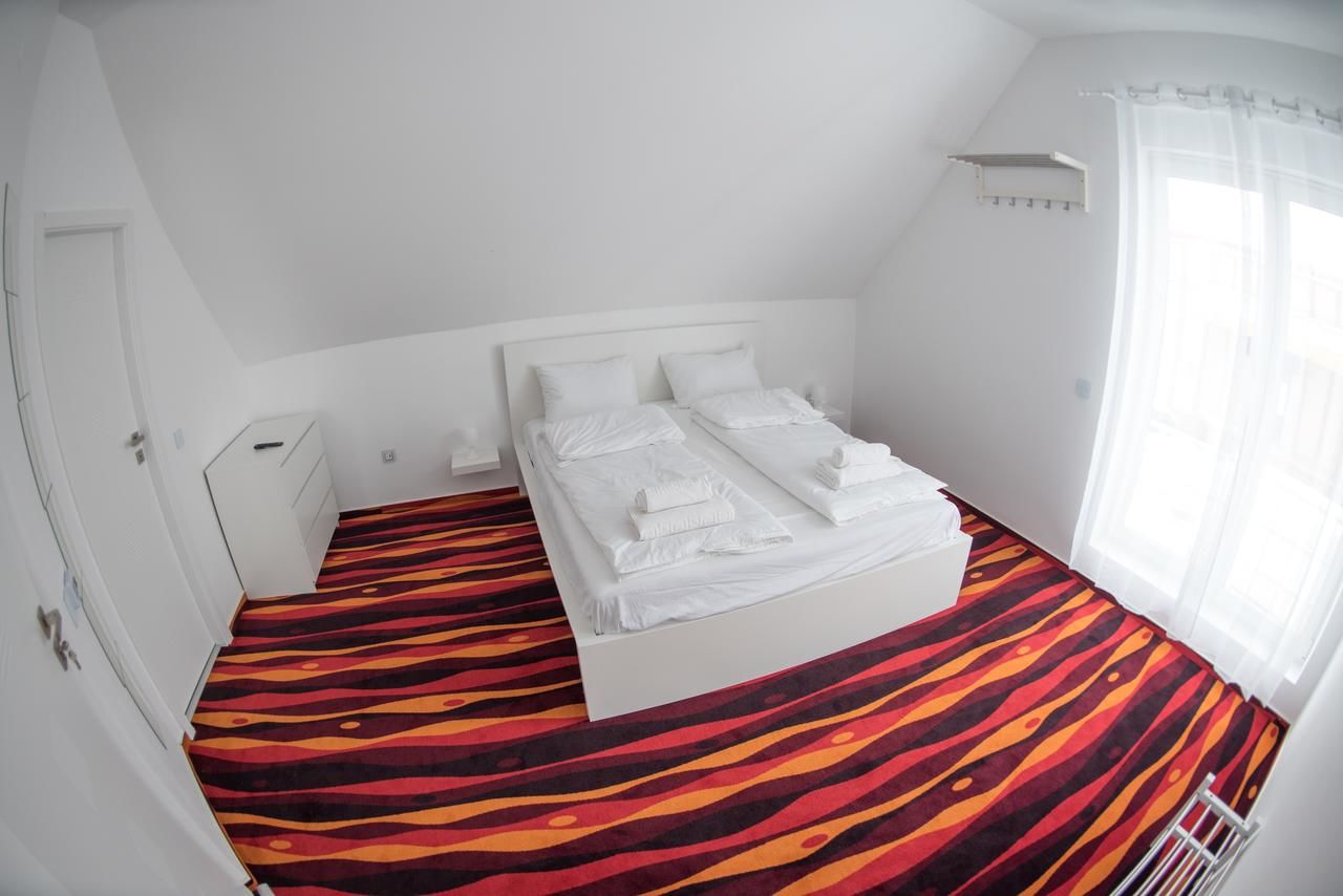 Отели типа «постель и завтрак» Vivo House Тыргу-Муреш