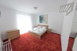 Отели типа «постель и завтрак» Vivo House Тыргу-Муреш Номер Делюкс с кроватью размера «king-size»-10