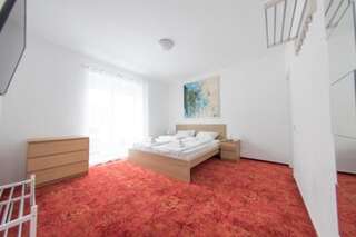 Отели типа «постель и завтрак» Vivo House Тыргу-Муреш Номер Делюкс с кроватью размера «king-size»-17