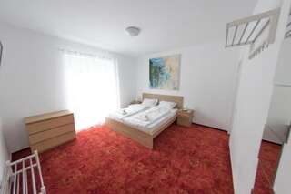 Отели типа «постель и завтрак» Vivo House Тыргу-Муреш Номер Делюкс с кроватью размера «king-size»-20